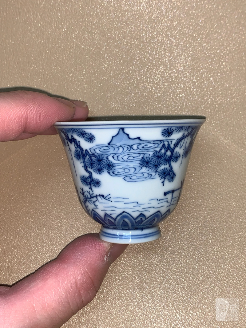 明崇祯 青花高士燕闲图茶杯 - 图5